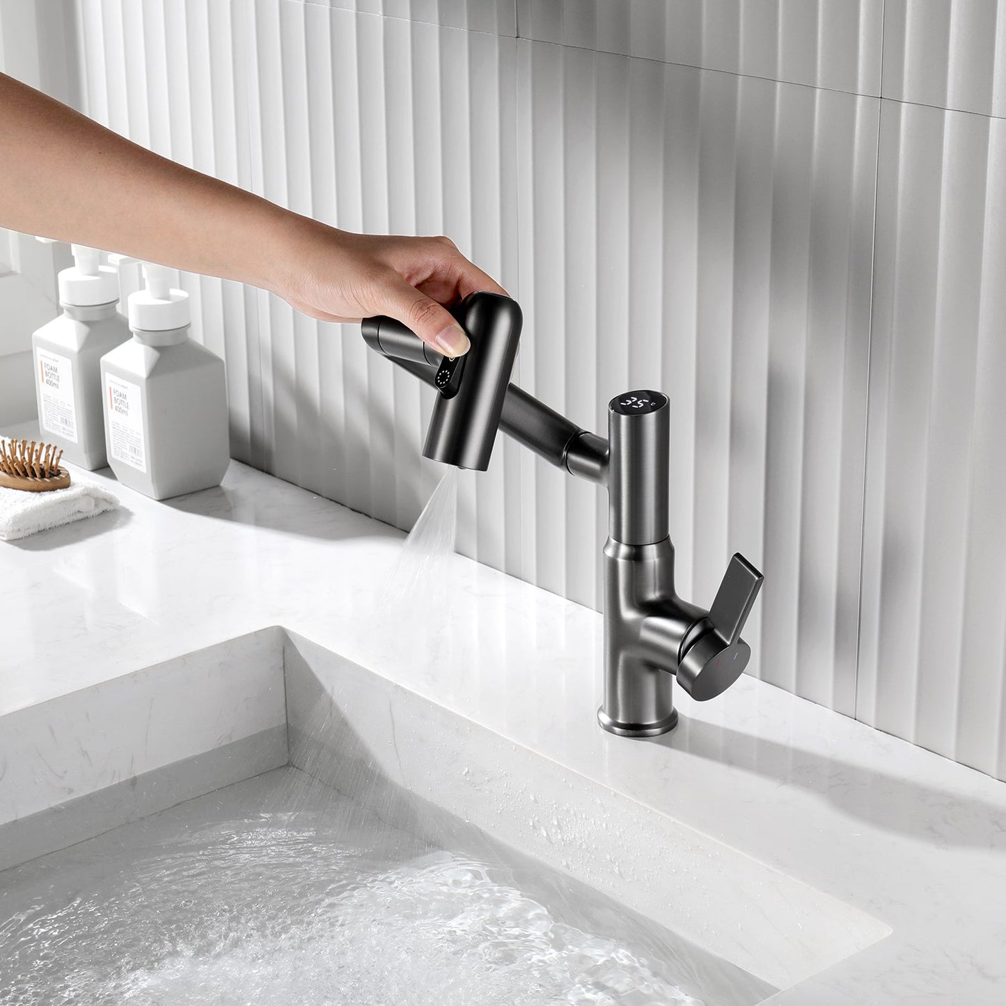 Single-Hole Rotatable Faucet with Temperature Display-BF2204