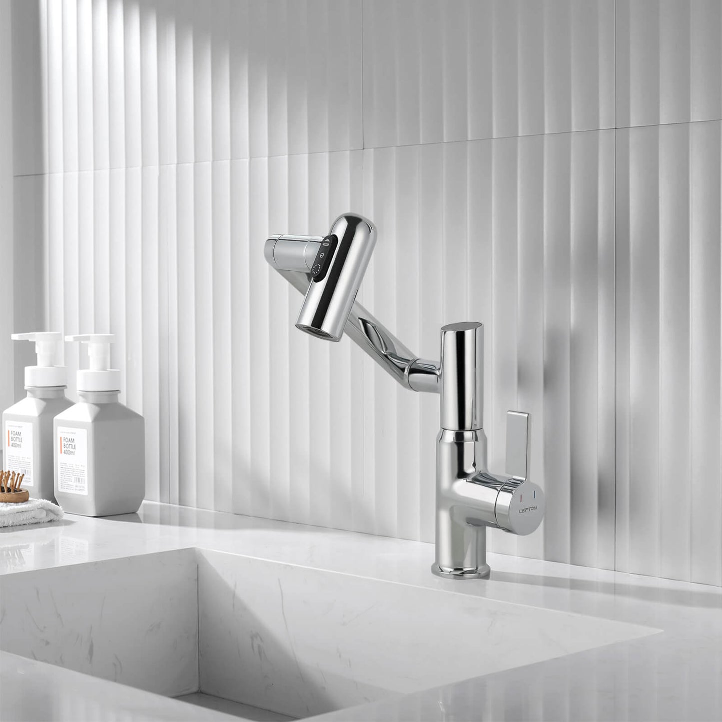 Single-Hole Rotatable Faucet with Temperature Display-BF2204