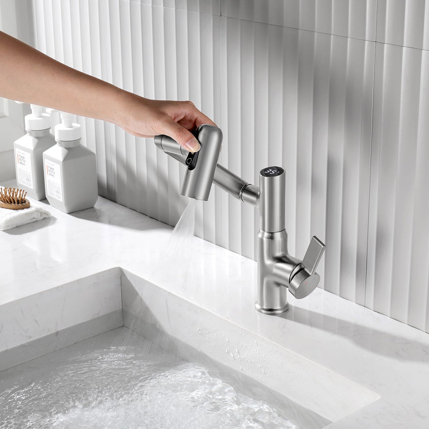 Single-Hole Rotatable Faucet with Temperature Display-BF2204