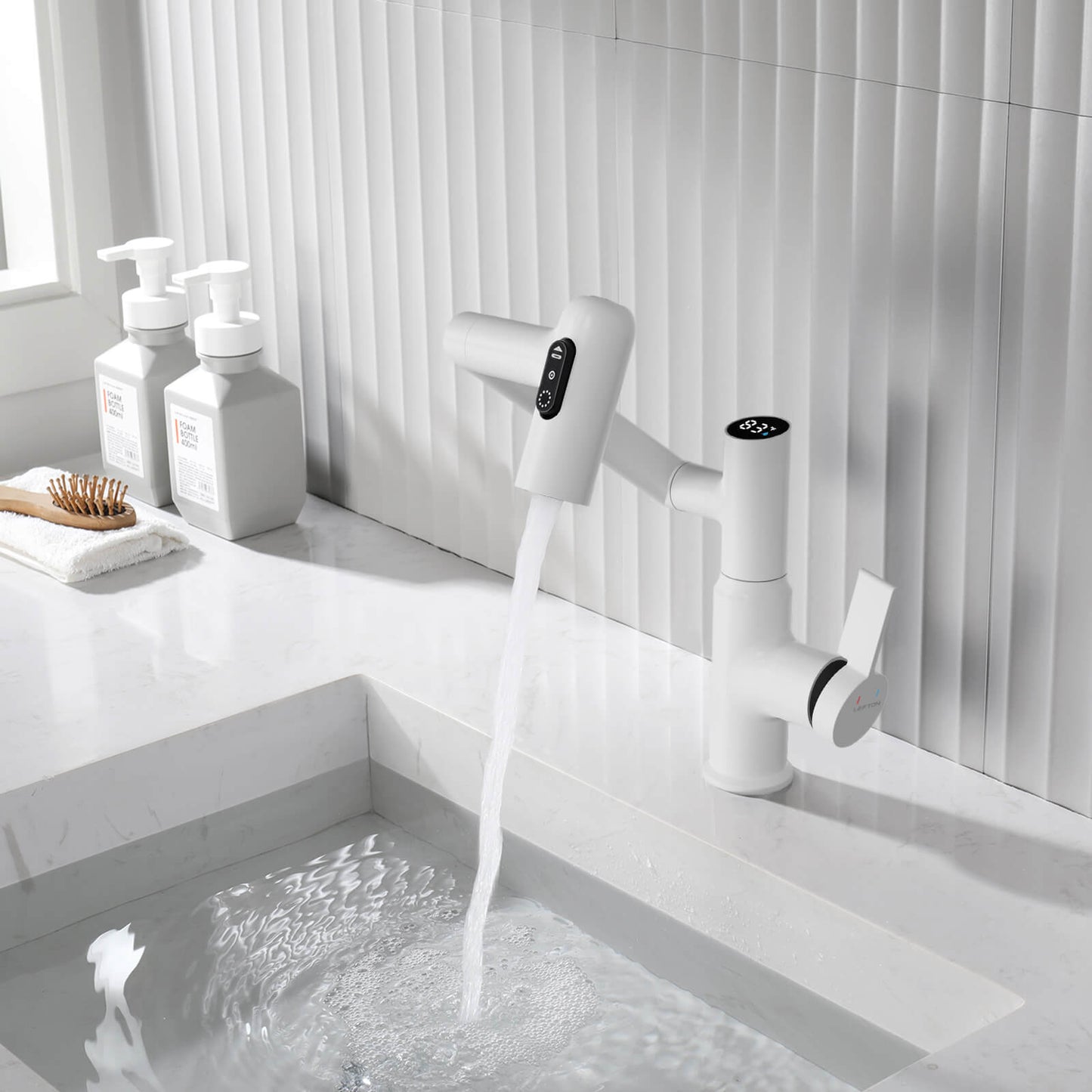 Single-Hole Rotatable Faucet with Temperature Display-BF2204