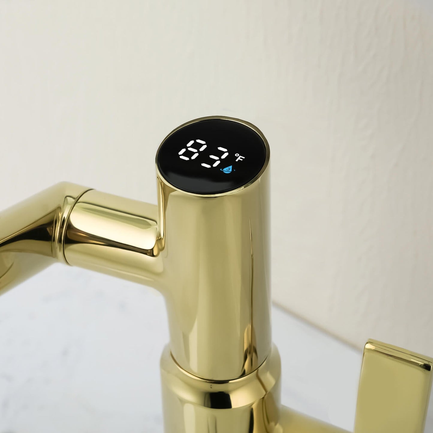 Single-Hole Rotatable Faucet with Temperature Display-BF2204