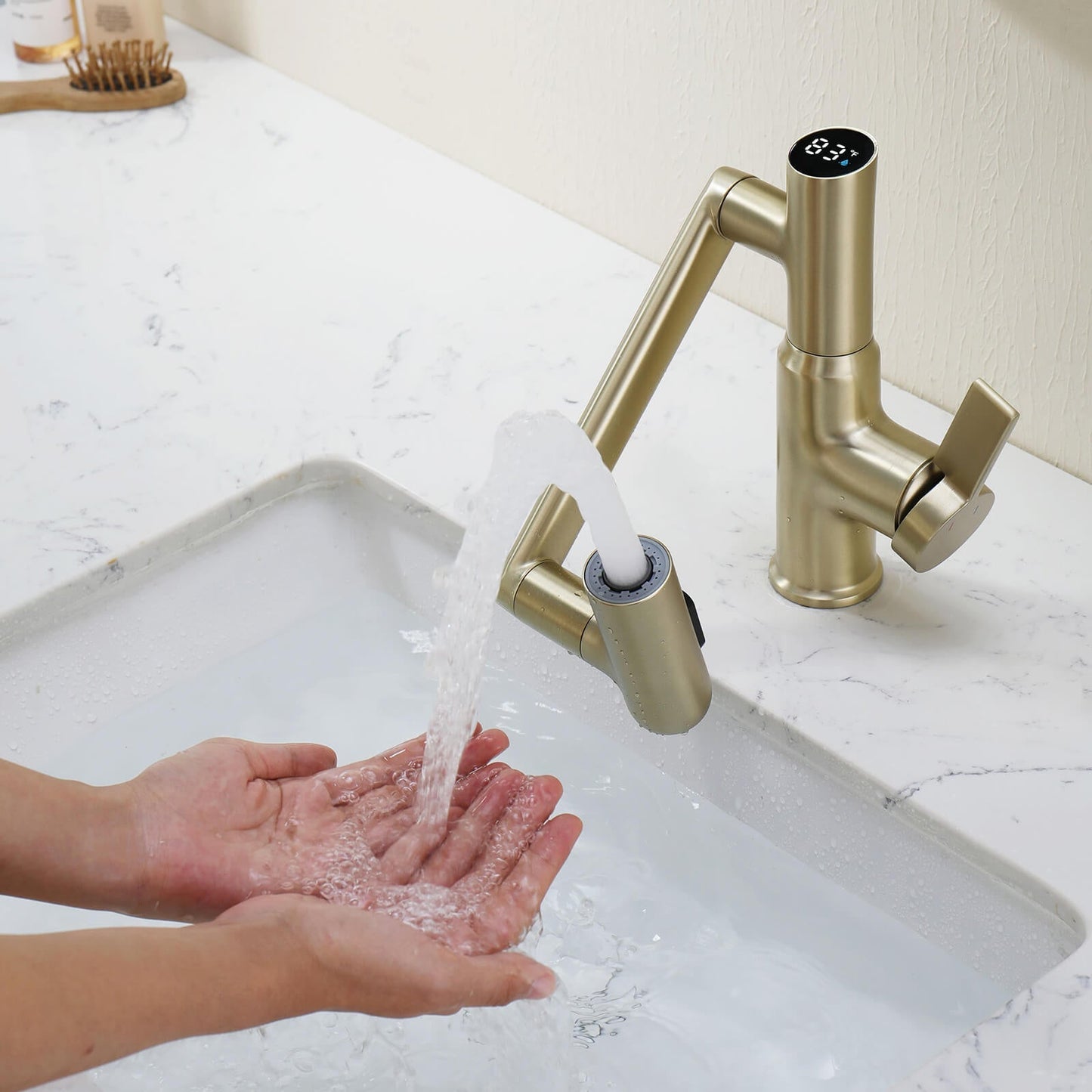 Single-Hole Rotatable Faucet with Temperature Display-BF2204