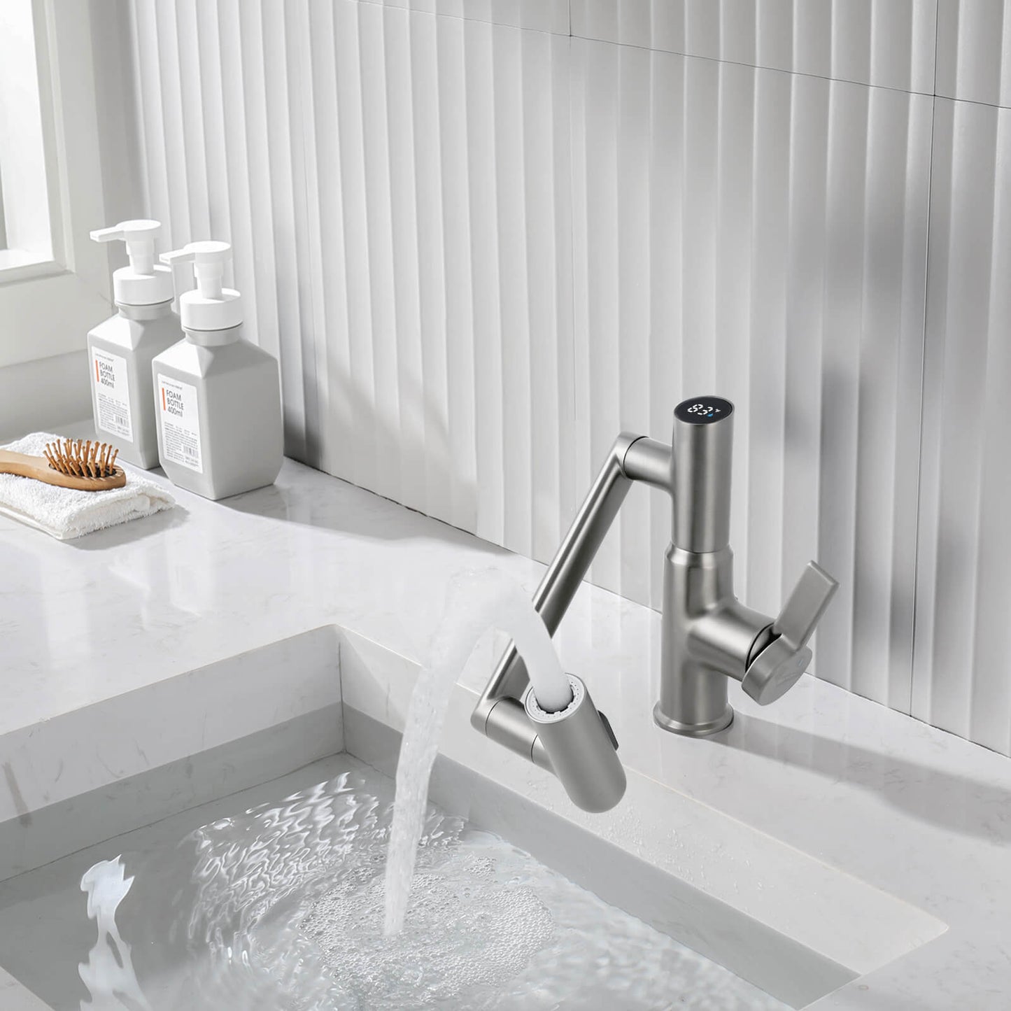 Single-Hole Rotatable Faucet with Temperature Display-BF2204