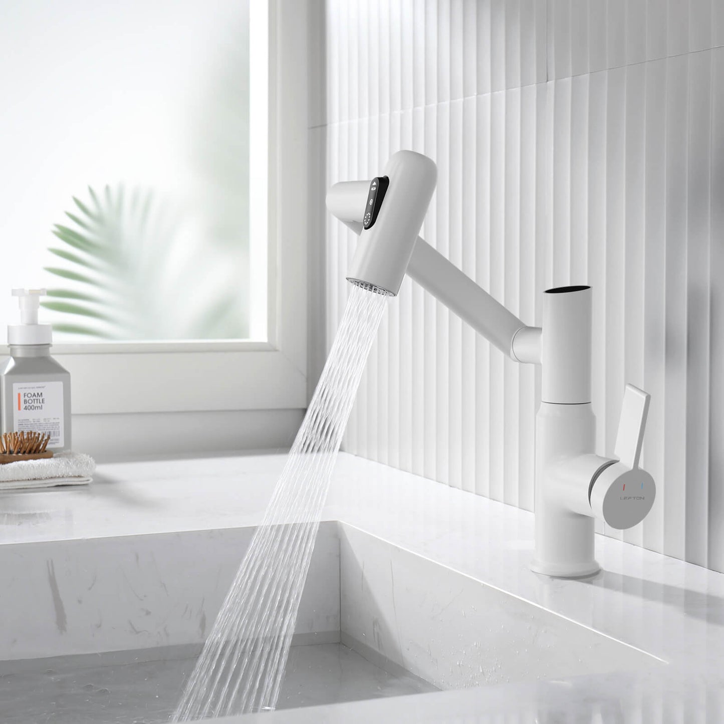 Single-Hole Rotatable Faucet with Temperature Display-BF2204
