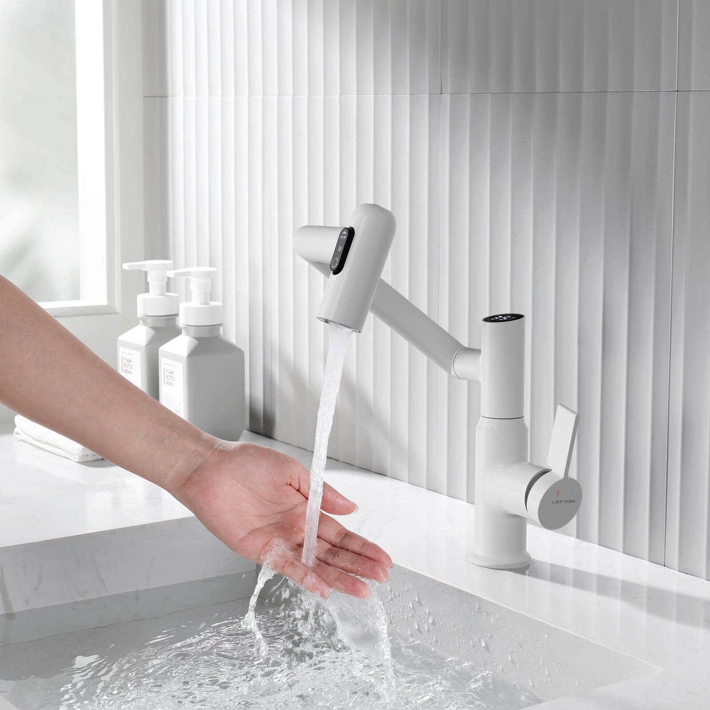 Single-Hole Rotatable Faucet with Temperature Display-BF2204