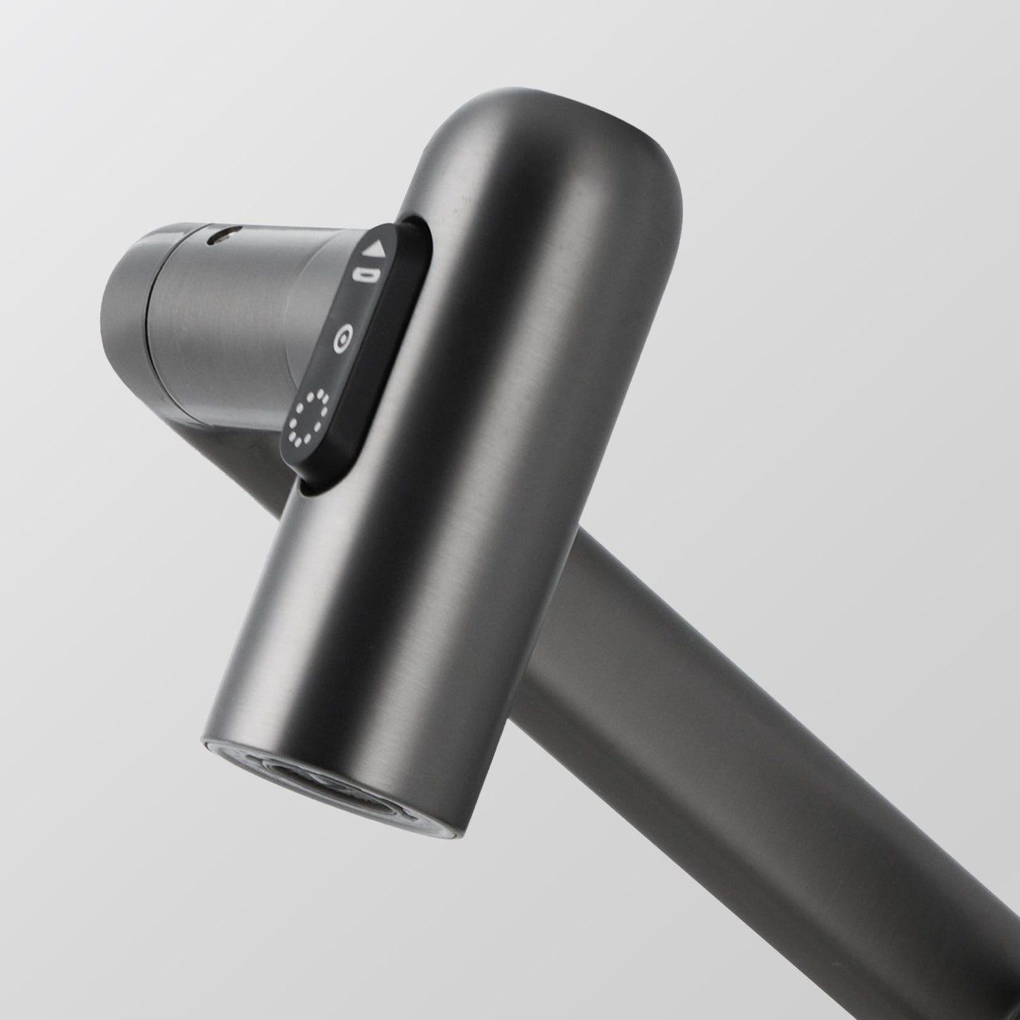 Single-Hole Rotatable Faucet with Temperature Display-BF2204